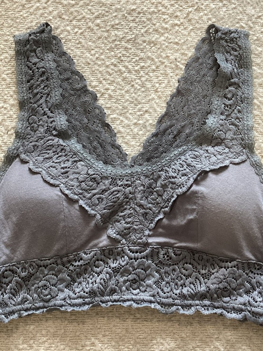 Wishlist Gray Lace Lounge Bralette – M/L